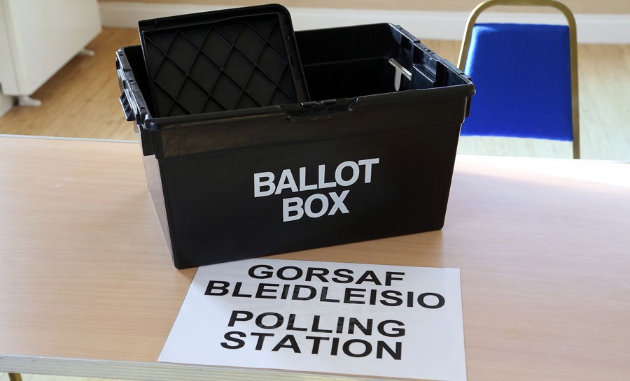 polling-welsh-picture-chris-loades.jpg