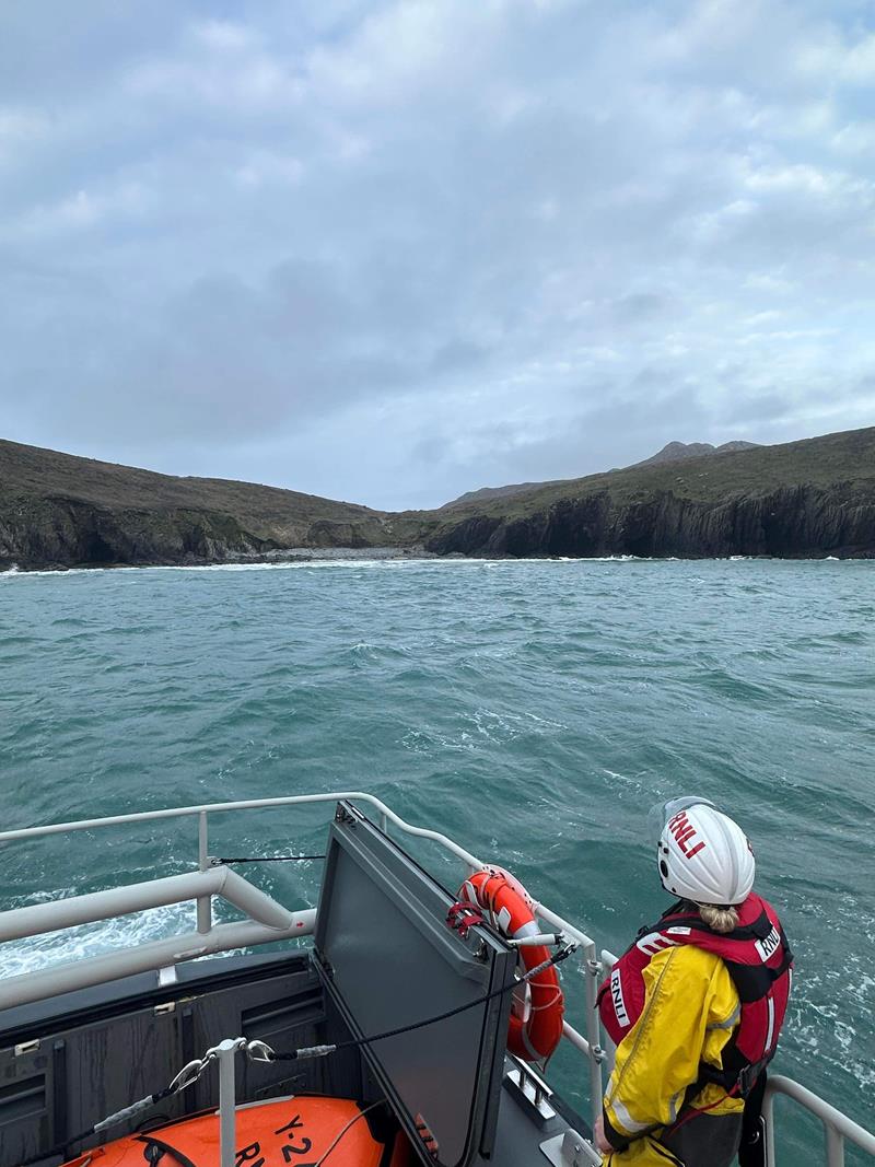 search_for_overdue_kayakers_by_rnli_st_davids_lifeboats.jpg