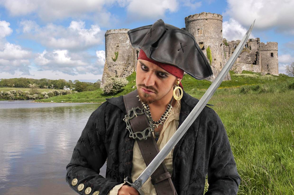 smallcarew-pirates-ahoy.jpg