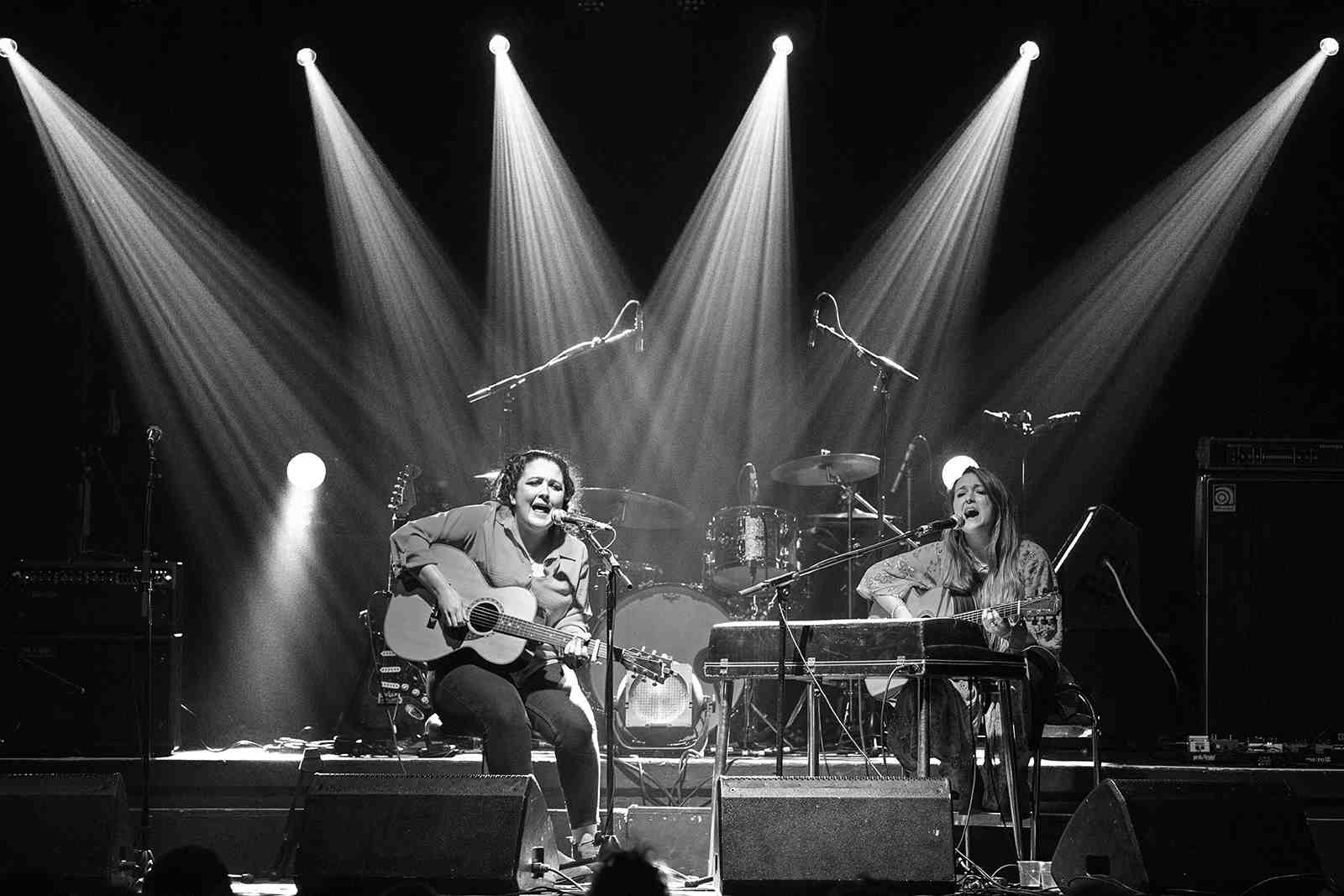sister-bodhi-live-photo-credit-thomas-bown.jpg